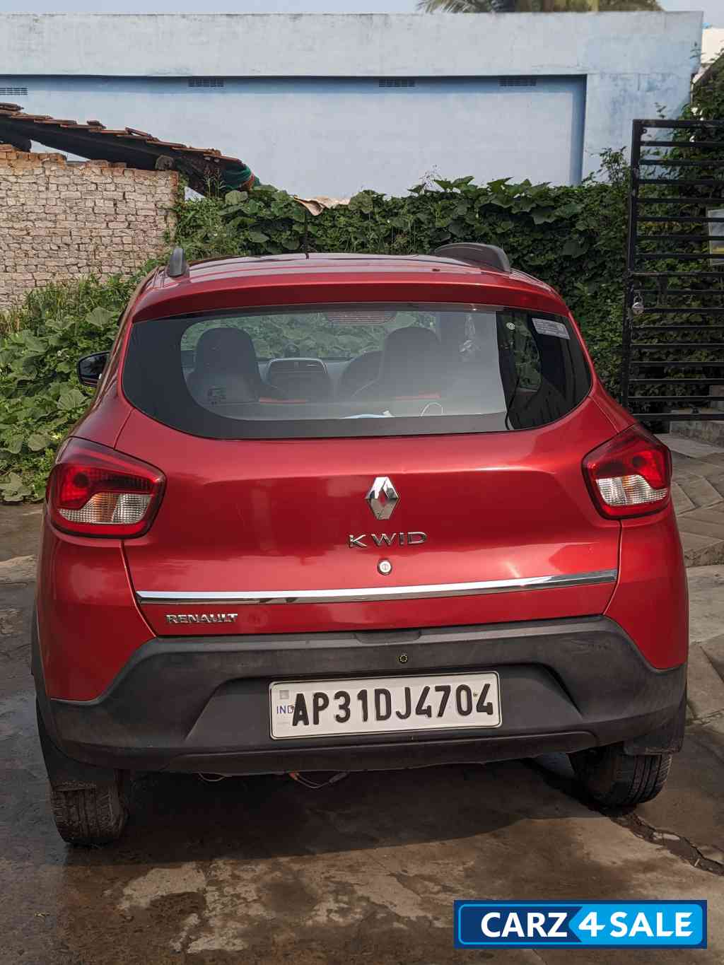 Red Renault Kwid RXT BSIV Red Renault Kwid RXT BSIV