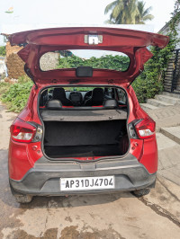 Red Renault Kwid RXT BSIV