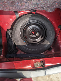 Red Renault Kwid RXT BSIV