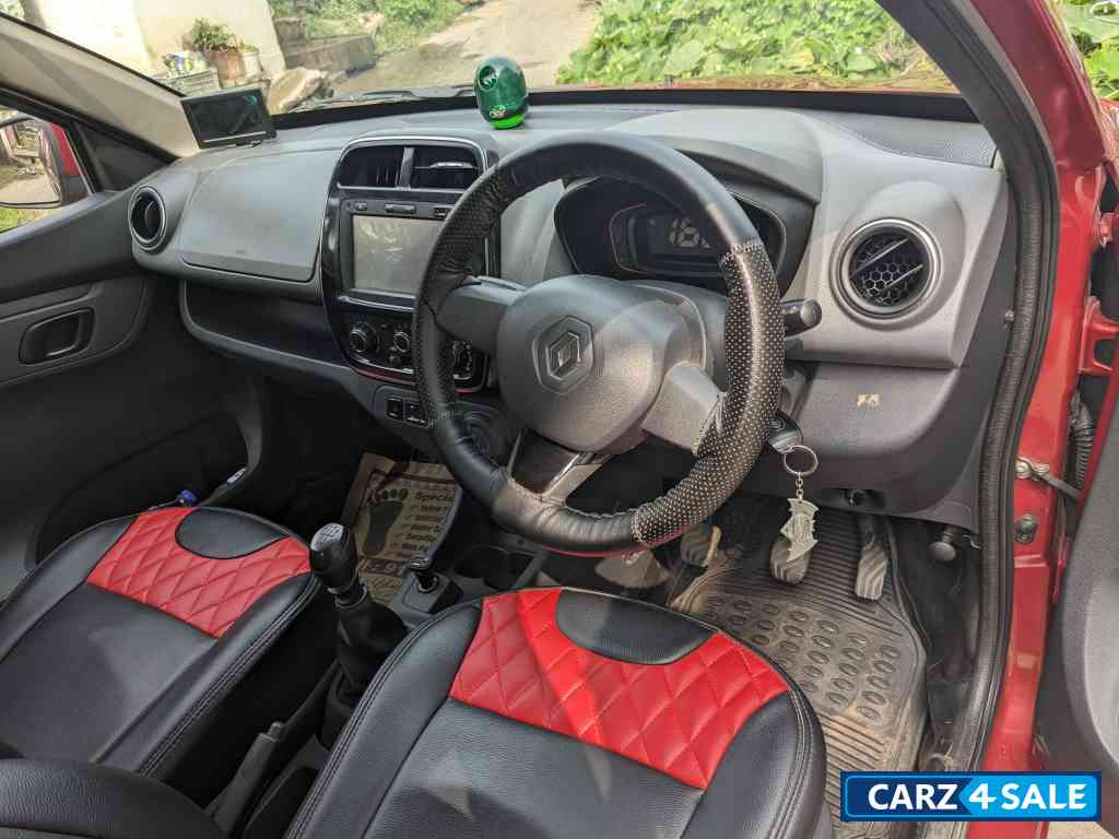 Red Renault Kwid RXT BSIV Red Renault Kwid RXT BSIV
