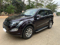 Mahindra XUV 500 W10
