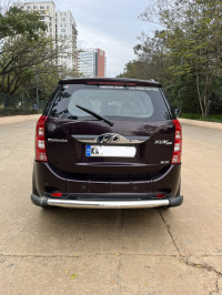 Mahindra XUV 500 W10