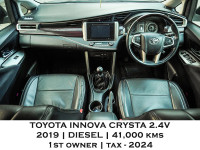 Toyota Innova Crysta  2.4 v