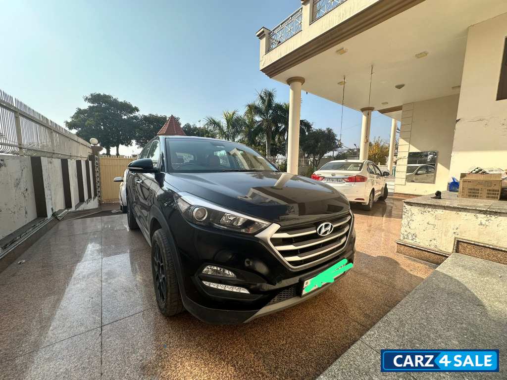Black Hyundai Tucson Diesel