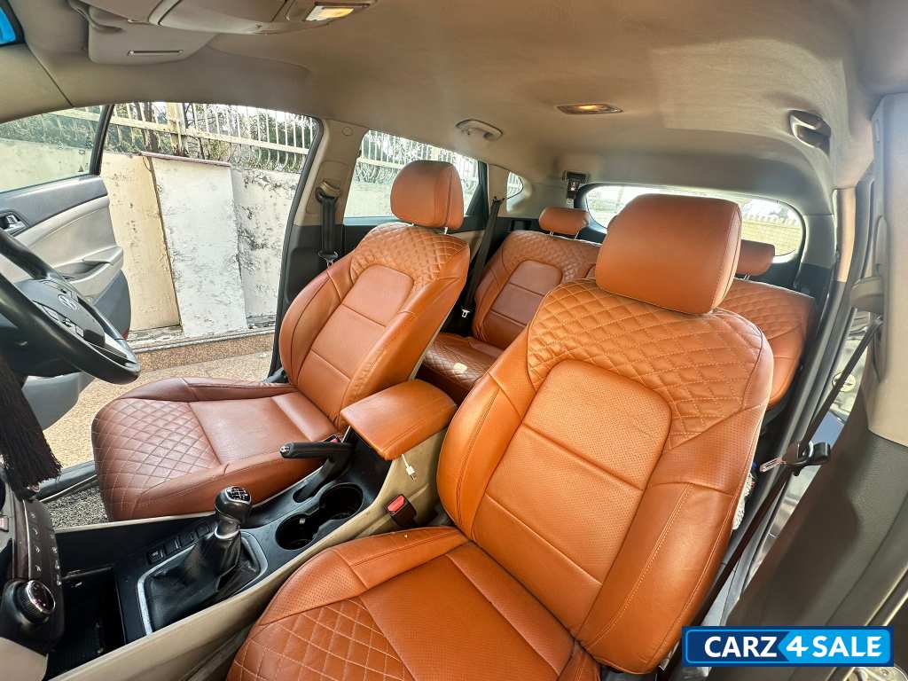 Black Hyundai Tucson Diesel