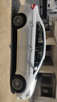 Pearl White Maruti Suzuki Ciaz ZXI +