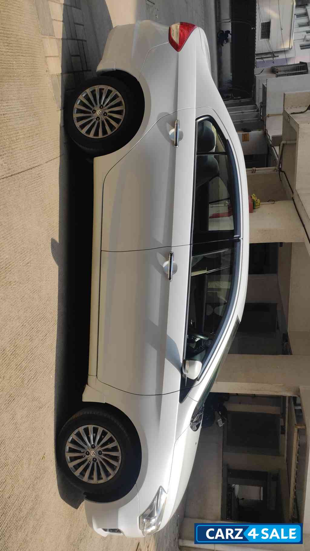 Pearl White Maruti Suzuki Ciaz ZXI +