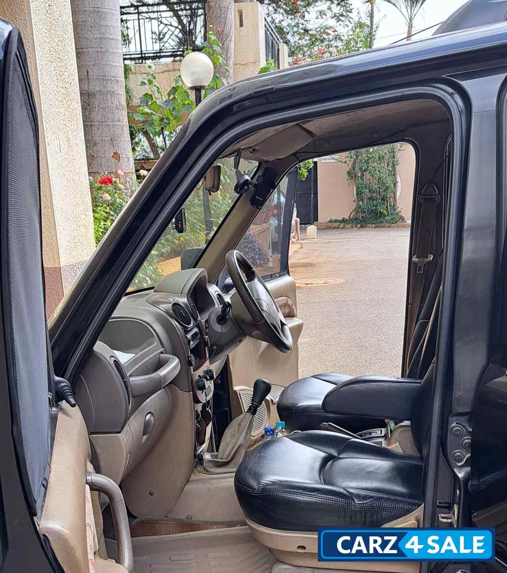 Mahindra Scorpio 2.6 CRDe SLX 7 Str