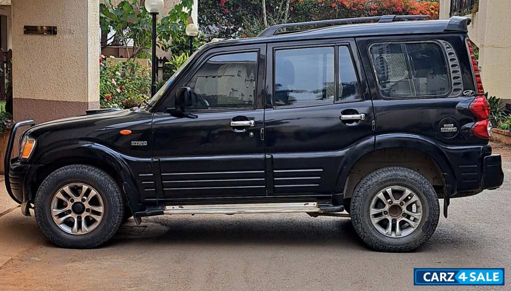 Mahindra Scorpio 2.6 CRDe SLX 7 Str
