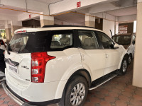 Mahindra XUV 500 W10