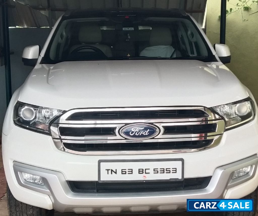Diamond White Ford Endeavour 2.2L TREND 4×2 AT