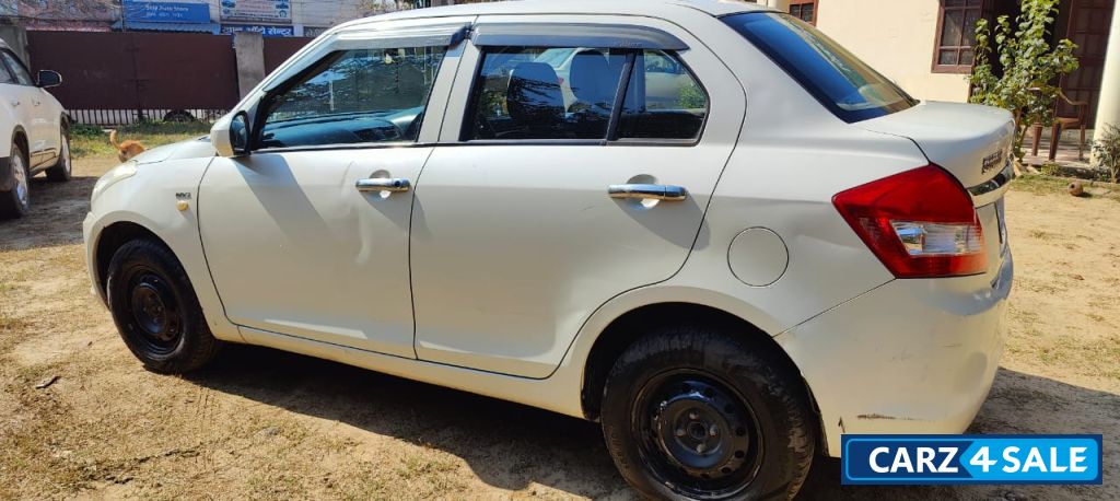 White Maruti Suzuki Dzire LDI