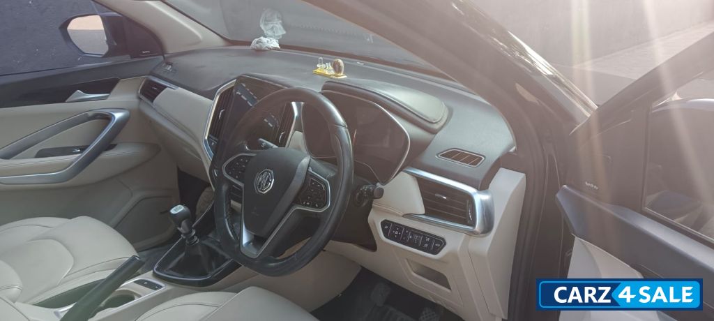 MG Hector 2.0 Sharp diesel MT BSVI