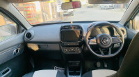 Renault Kwid Rxt option amt