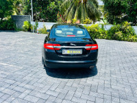 Black Jaguar XF 2.2L Diesel Luxury