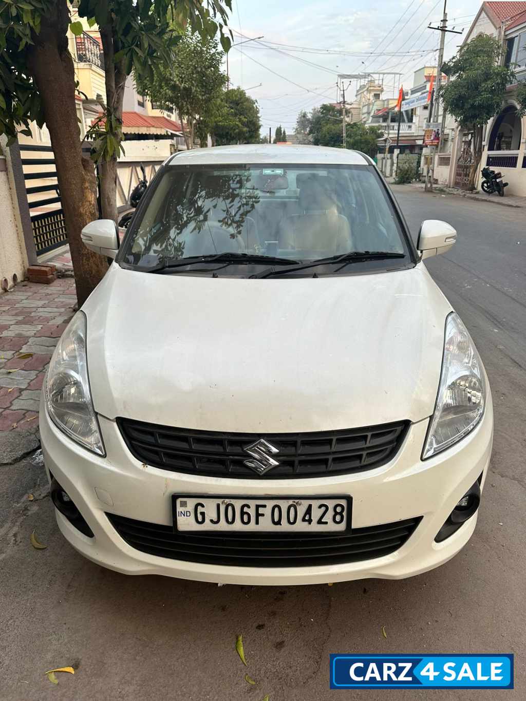 White Maruti Suzuki Dzire VDI