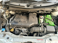 White Maruti Suzuki Dzire VDI