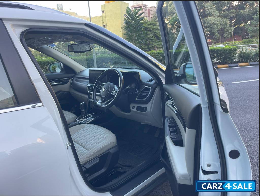 Kia Seltos HTX 1.5 MT