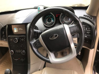 O Purple Mahindra XUV 500 Manual