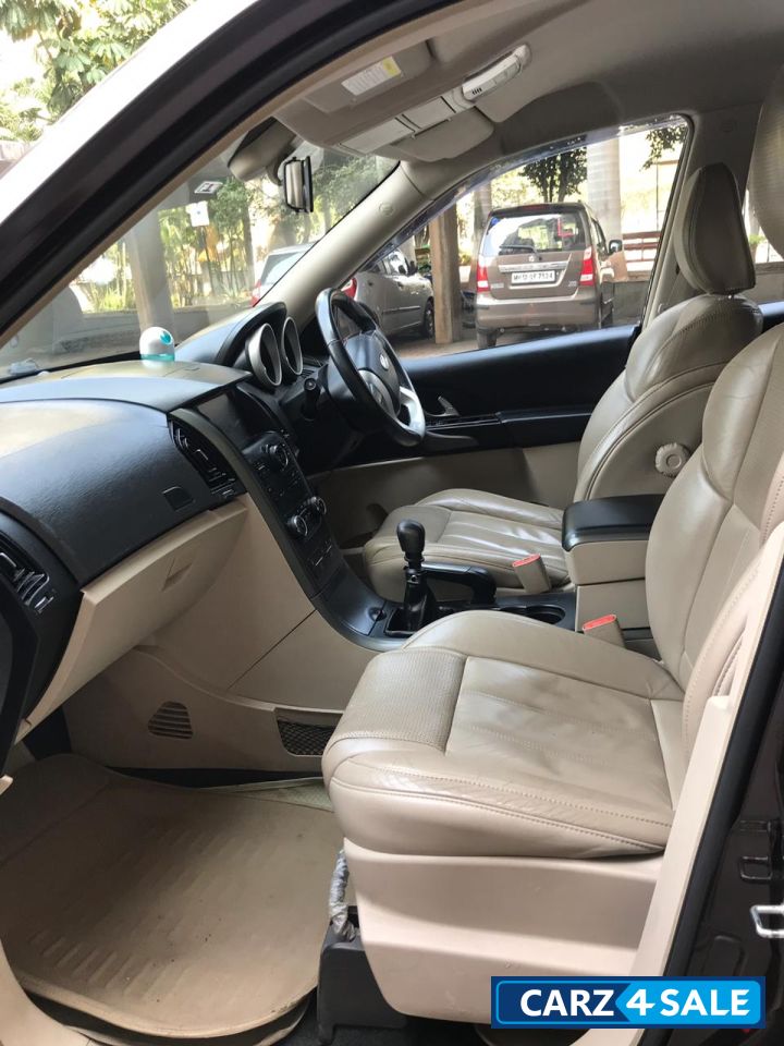 O Purple Mahindra XUV 500 Manual