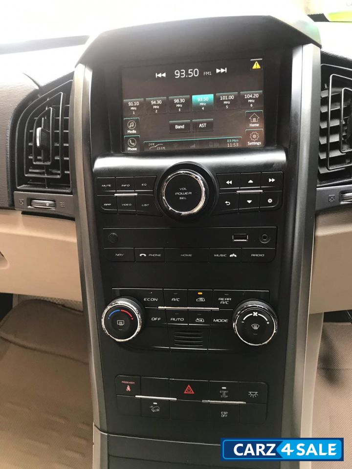 O Purple Mahindra XUV 500 Manual