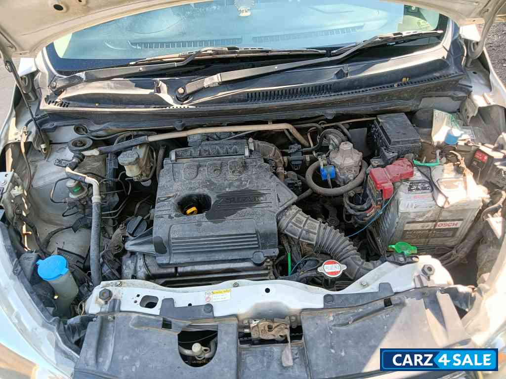 White Maruti Suzuki Celerio ZXI