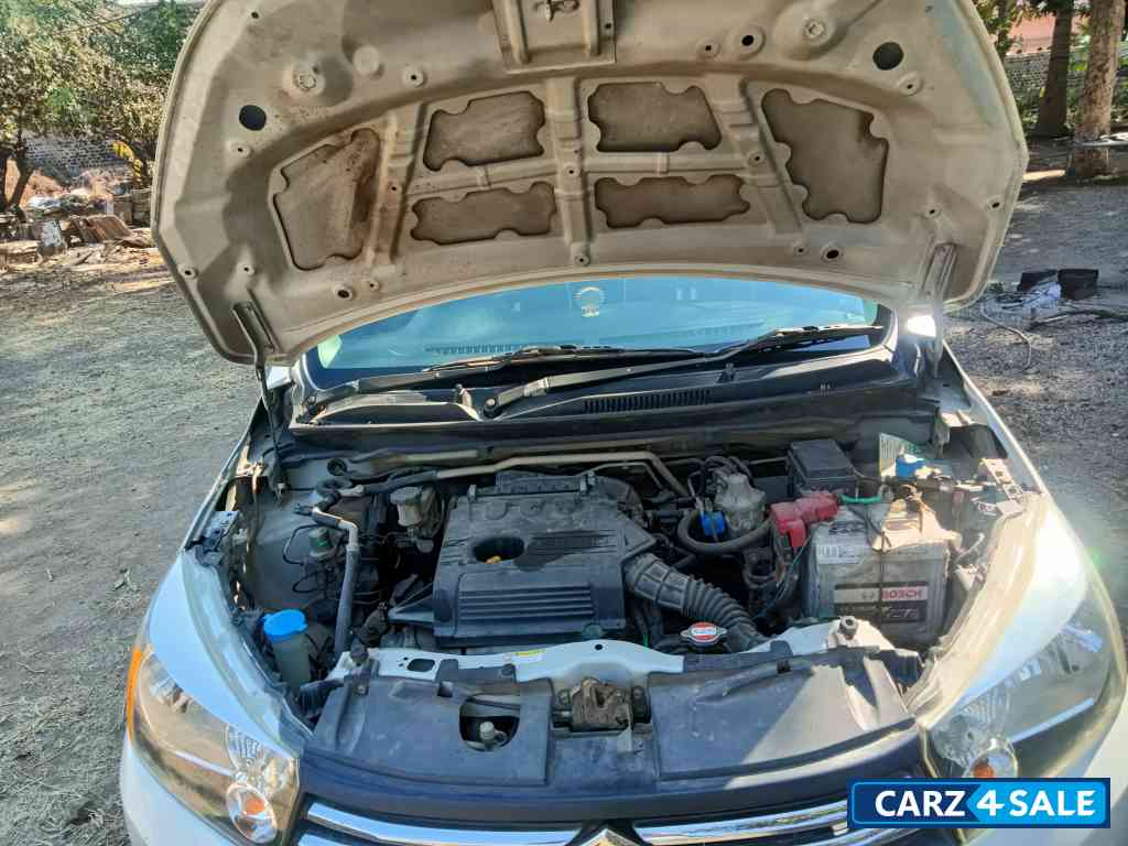 White Maruti Suzuki Celerio ZXI