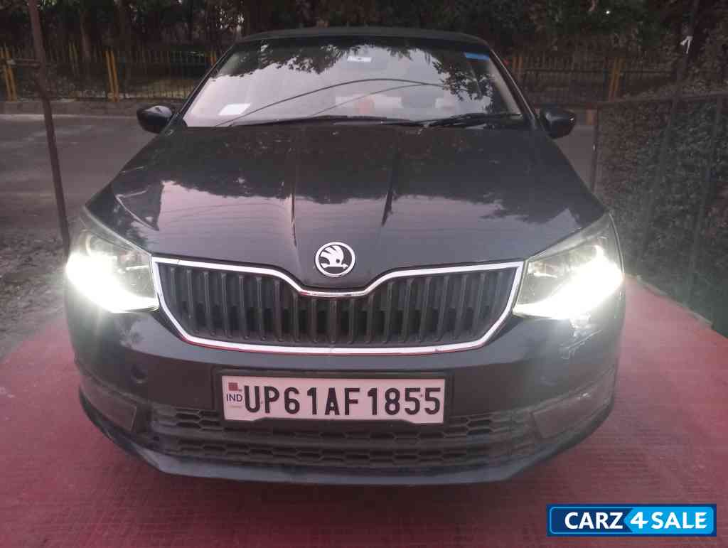 Carbon Steel Skoda Rapid Style 1.6CC Automatic, Petrol Top variant