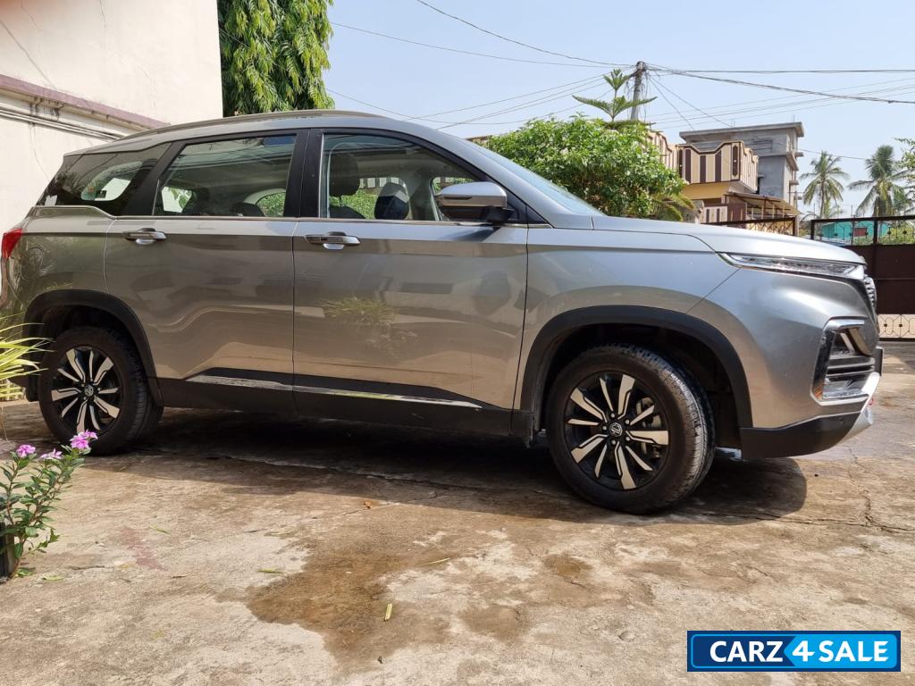 MG Hector Hybrid sharp 1.5MT