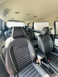 Black Kia Carens D1.5 6MT Prestige Plus 7