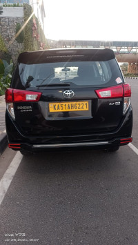 Black Toyota Cresta Top end g variant