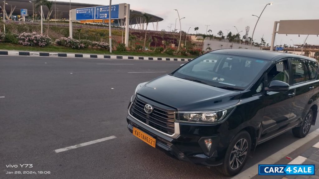 Black Toyota Cresta Top end g variant