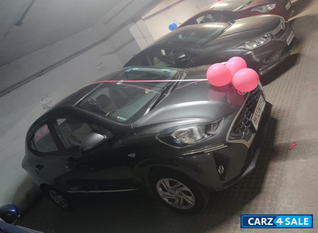 Titan Grey Hyundai Aura S cng