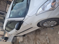 White Maruti Suzuki Swift LDI