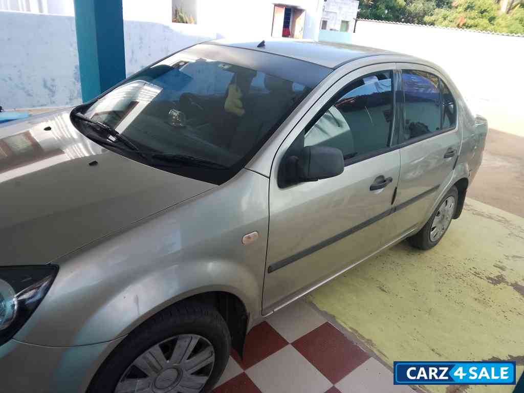 Platinum Ford Fiesta 1.4 Exi