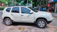 Pearl White Renault Duster RXL