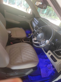 White Kia Seltos HTX