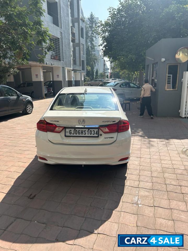 White Honda City 1.5 VMT PETROL BS-IV