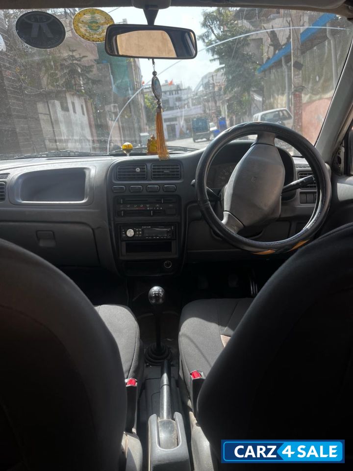 White Maruti Suzuki Alto STD