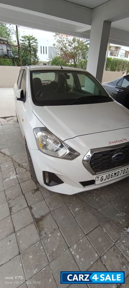 White Datsun Go T (O)