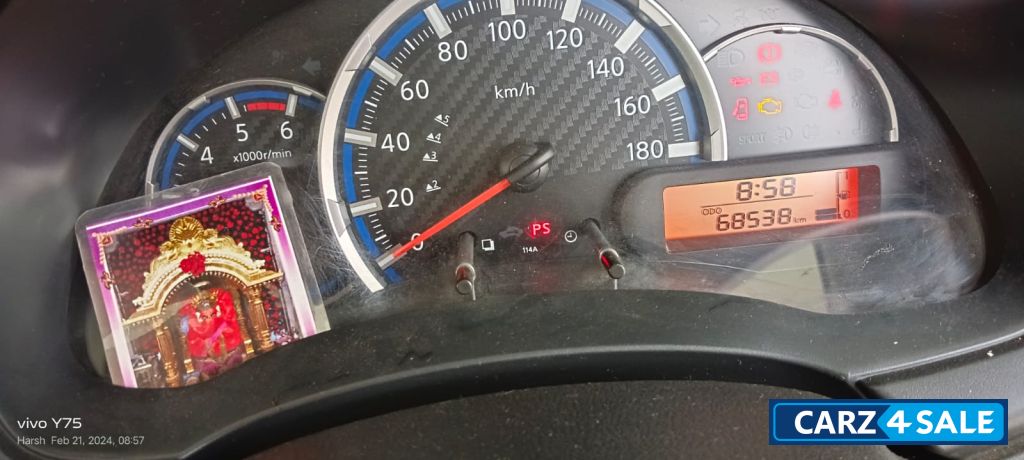 White Datsun Go T (O)