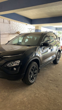 Tata Safari XT Plus Dark Edition