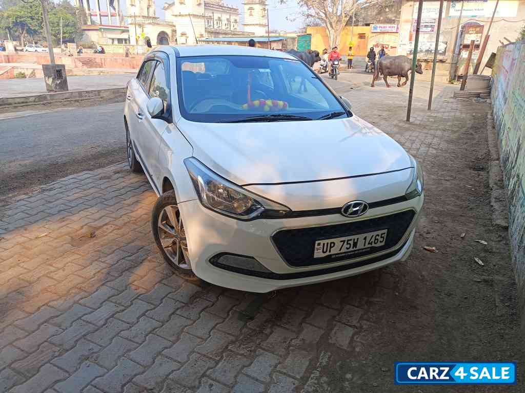 White Hyundai Elite i20 Asta1.4