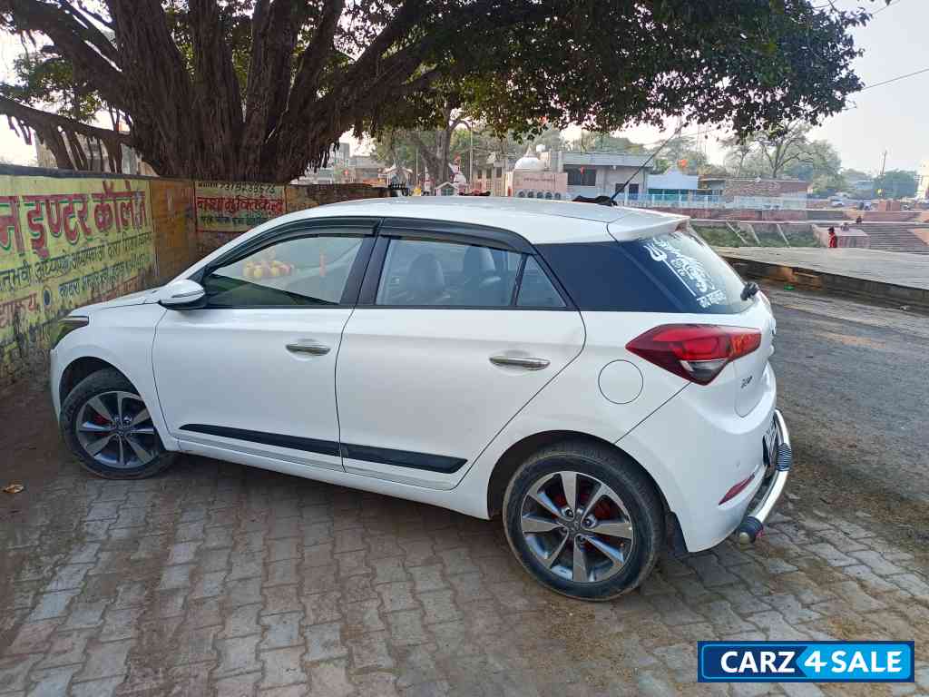 White Hyundai Elite i20 Asta1.4