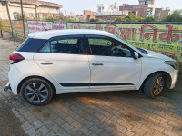 White Hyundai Elite i20 Asta1.4