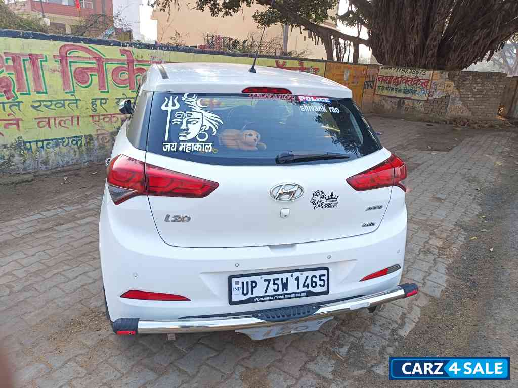 White Hyundai Elite i20 Asta1.4