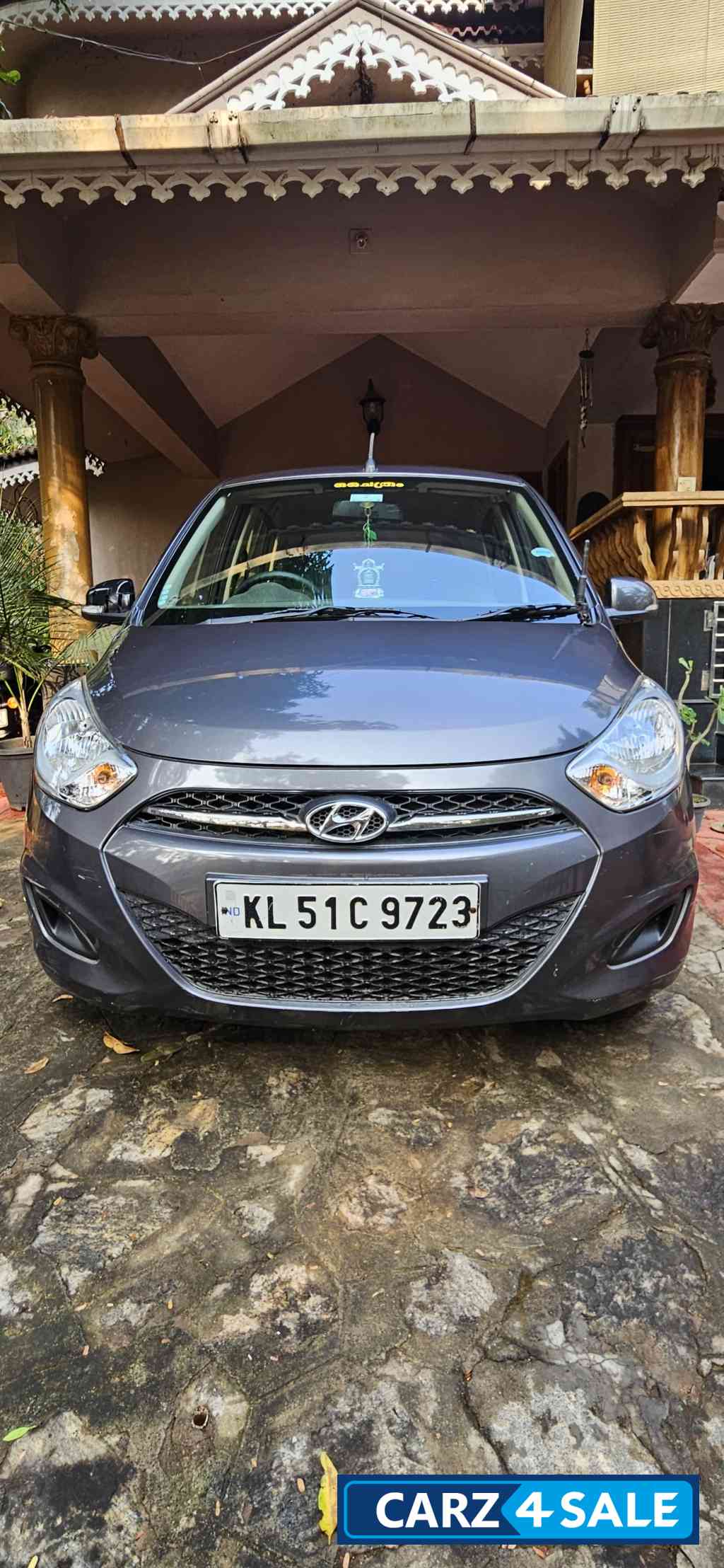 Carbon Grey Hyundai i10 Sportz 1.2 liter