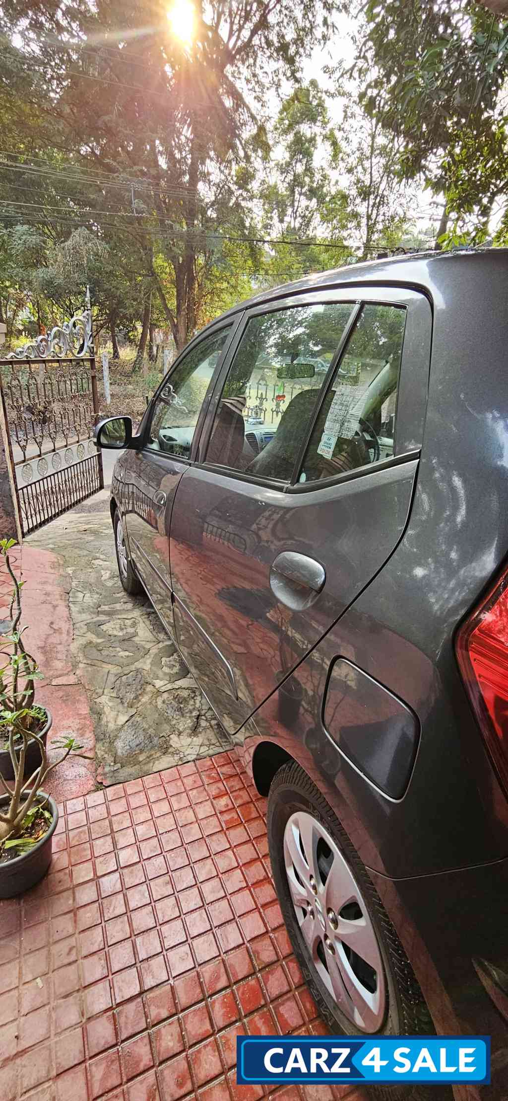 Carbon Grey Hyundai i10 Sportz 1.2 liter