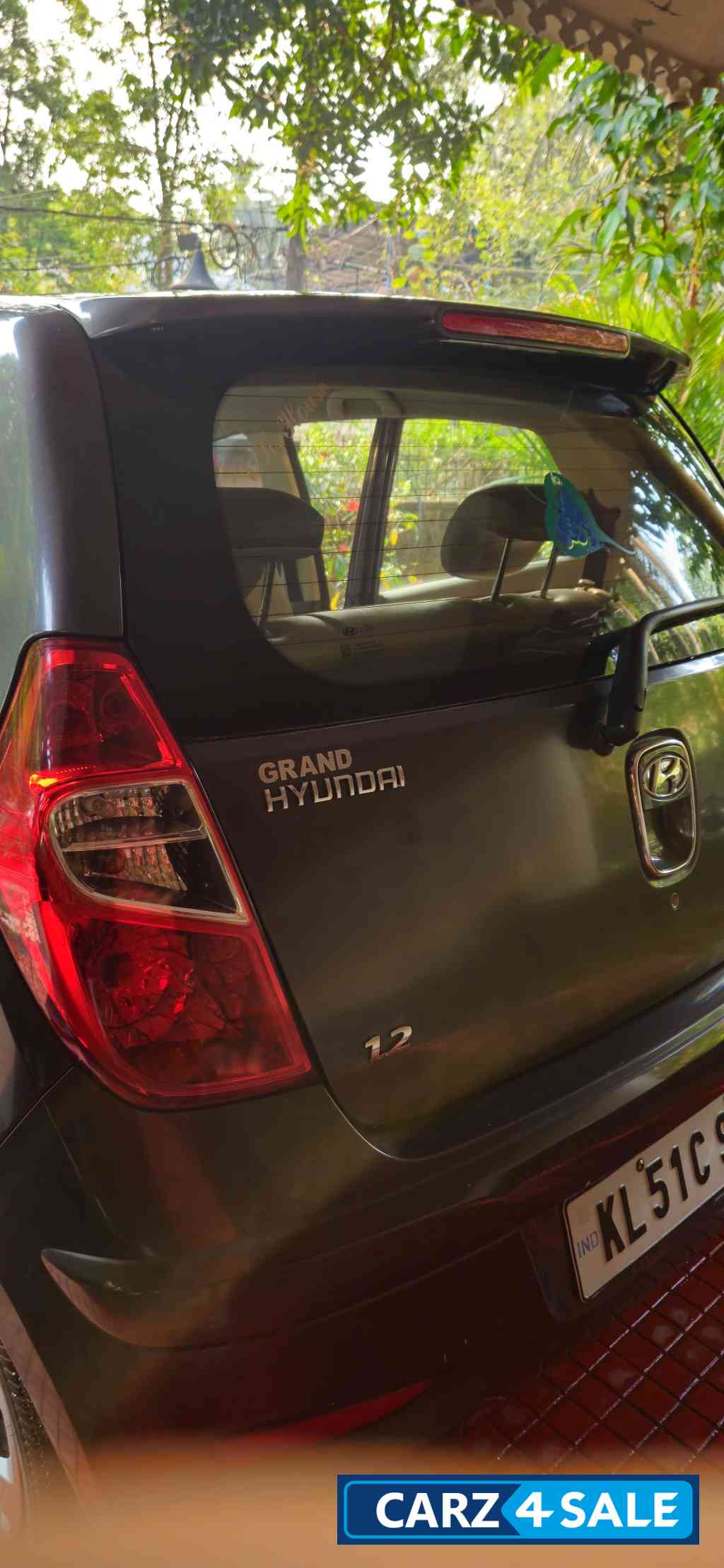 Carbon Grey Hyundai i10 Sportz 1.2 liter