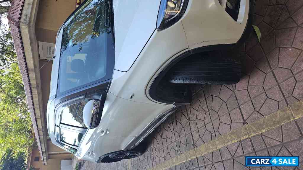 White Maruti Suzuki Vitara Brezza Zdi plus